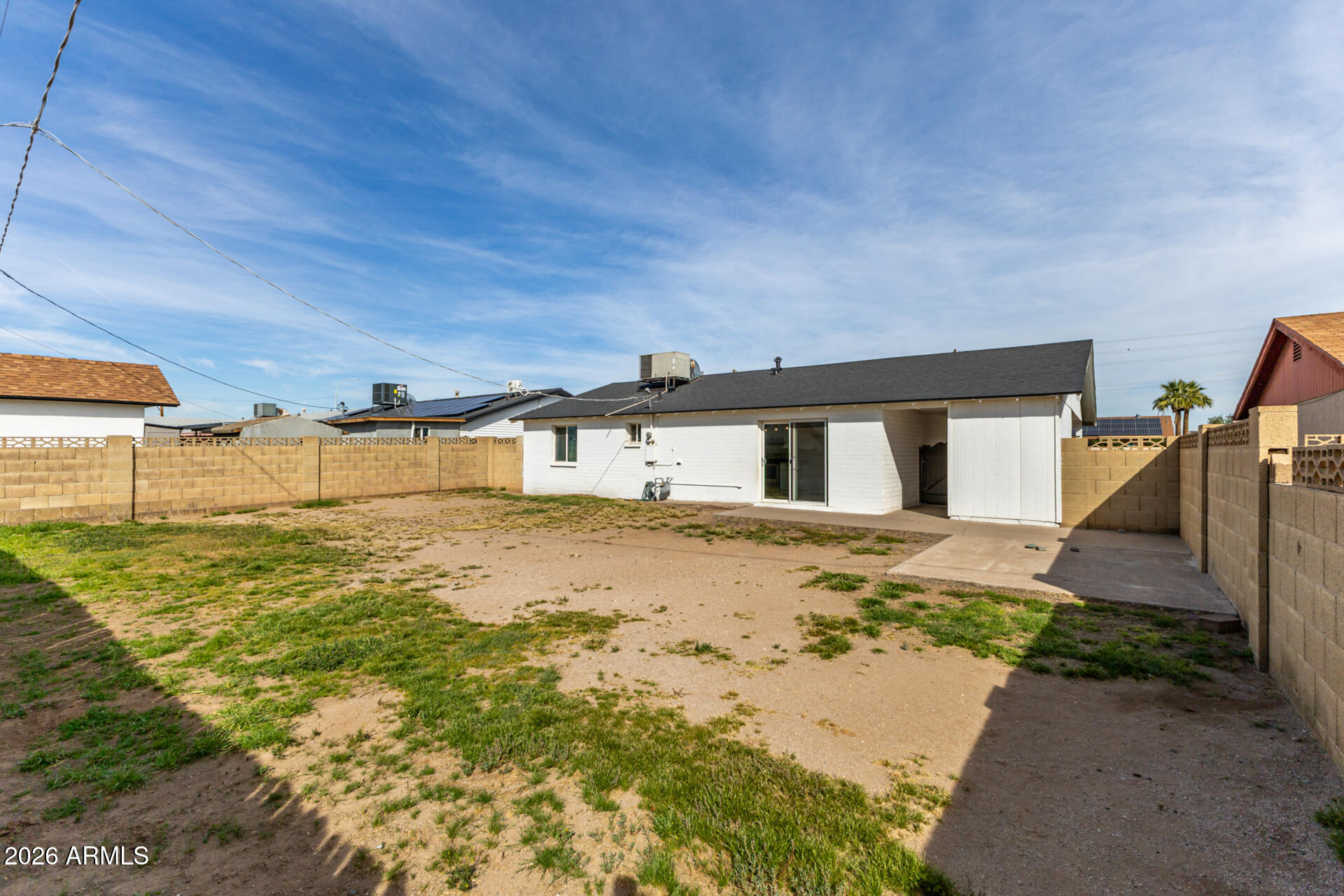 7265 West Camelback Road Phoenix, AZ 85033 - Photo 29 of 31 a big room with table and chairs