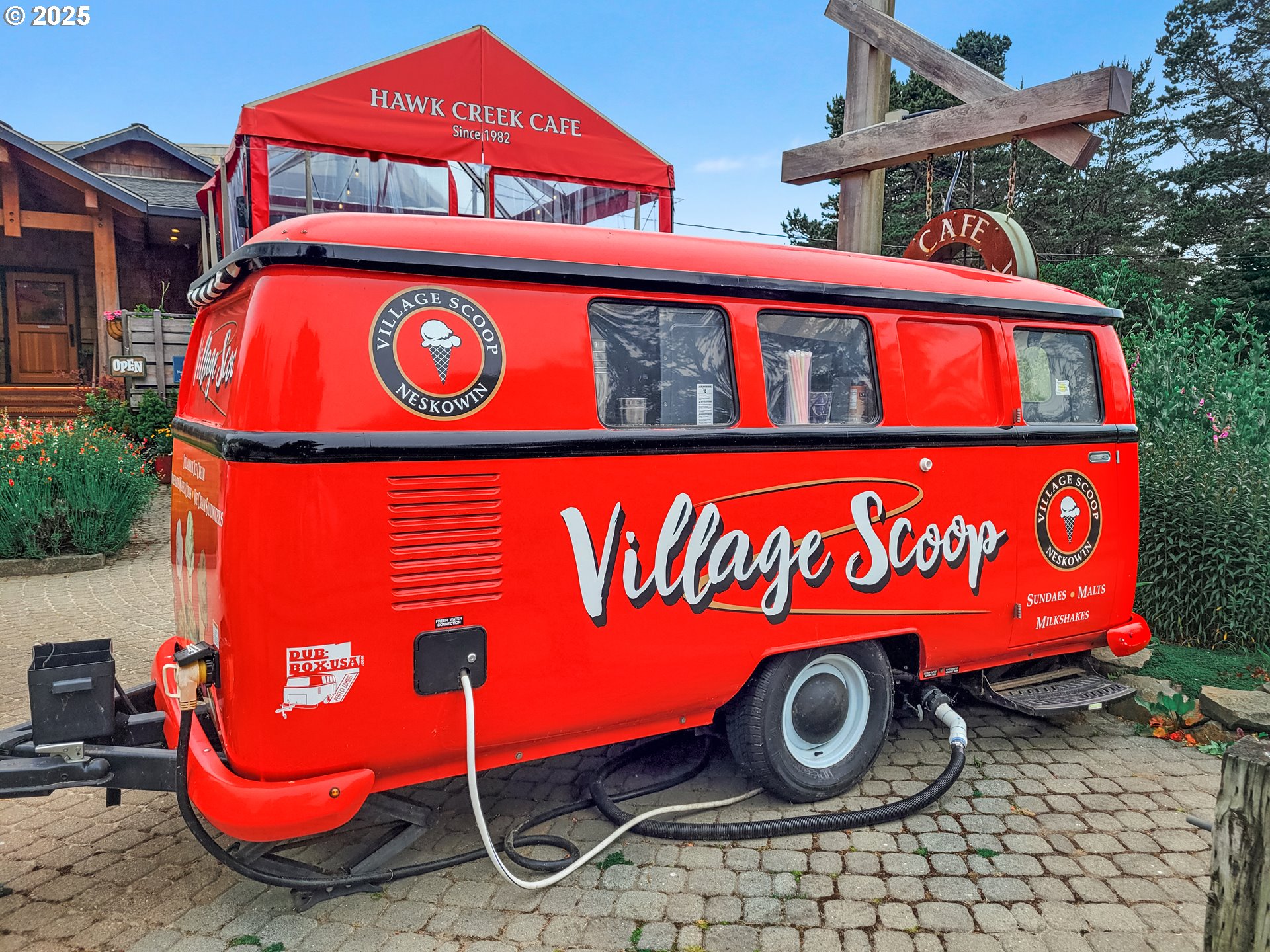 48988 Highway 101, Unit 137F Neskowin, OR 97149 - Photo 25 of 29 a street sign on a street