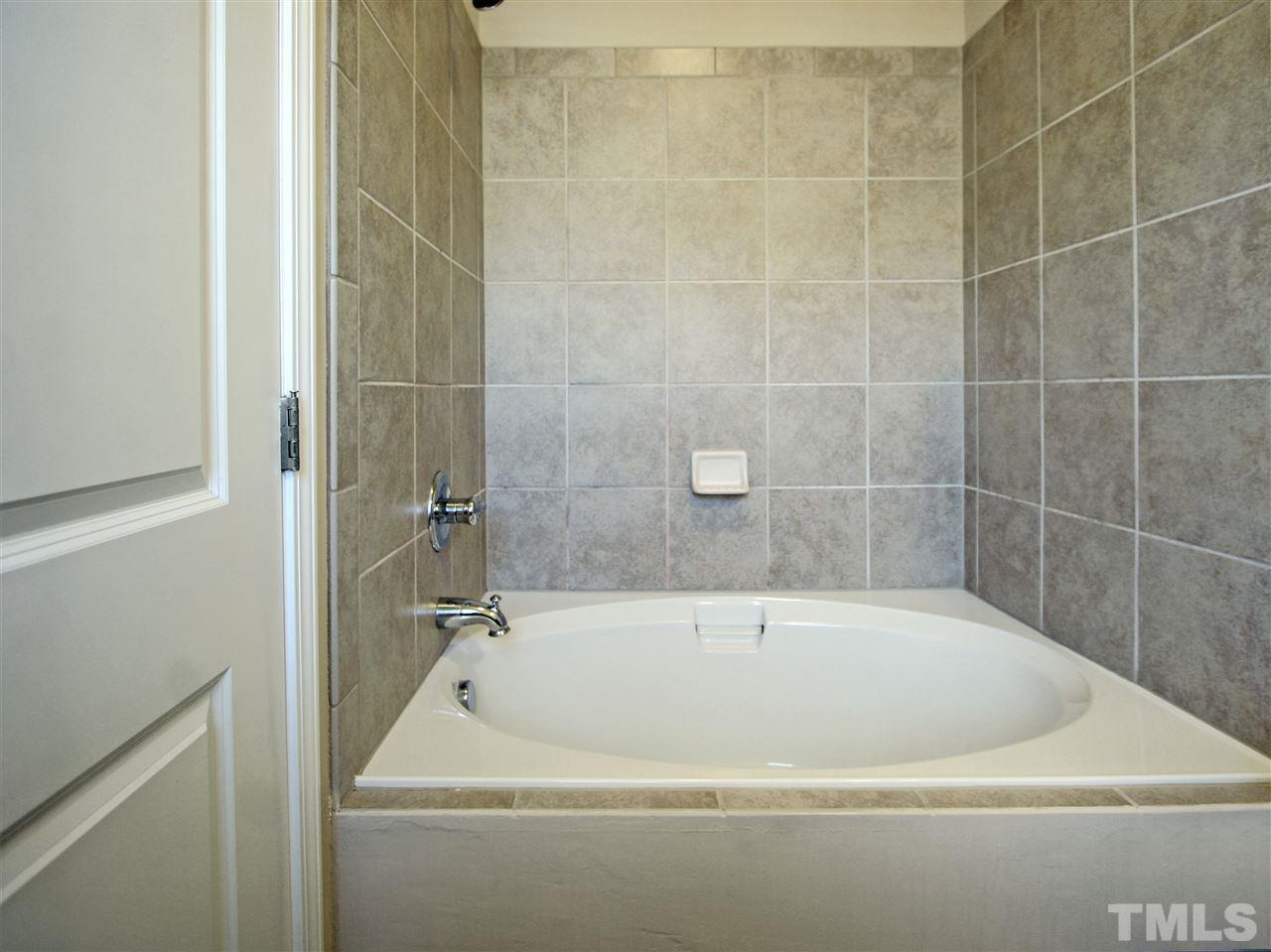 2828 Carter Finley Place Raleigh, NC 27606 - Photo 17 of 21 Gallery Image 17