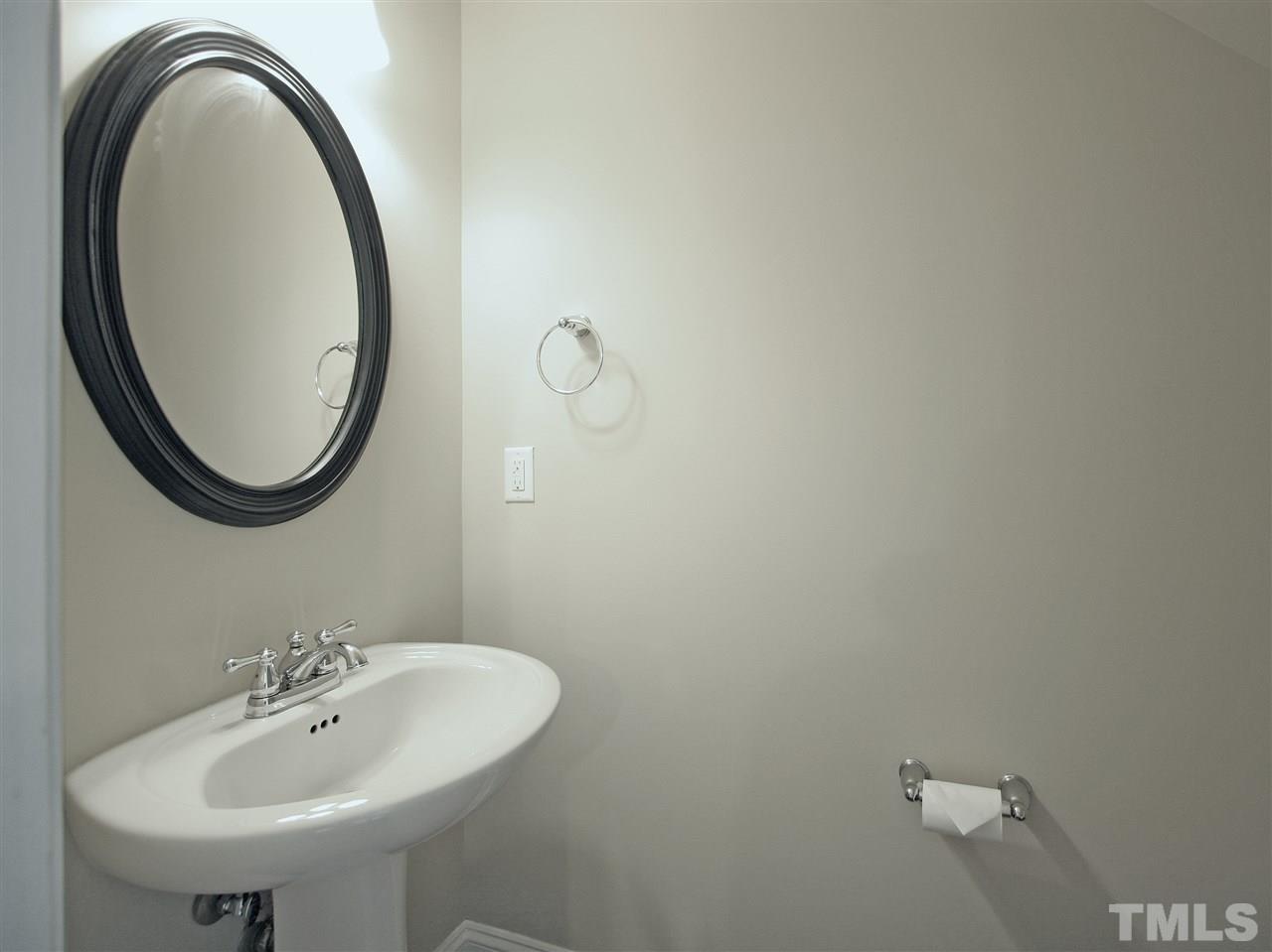 2828 Carter Finley Place Raleigh, NC 27606 - Photo 9 of 21 Gallery Image 9