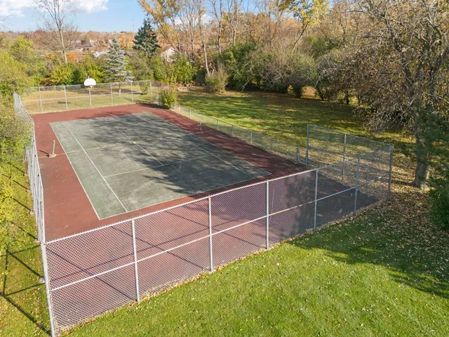 $395,000 | 3068 Hickory Road, Homewood, IL 60430