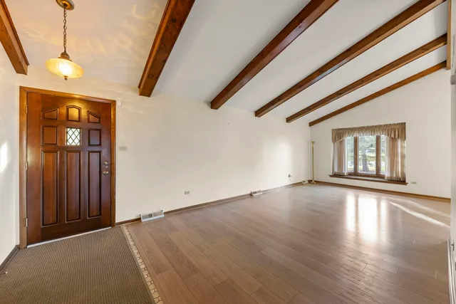 $395,000 | 3068 Hickory Road, Homewood, IL 60430