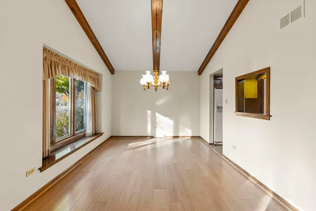 $395,000 | 3068 Hickory Road, Homewood, IL 60430