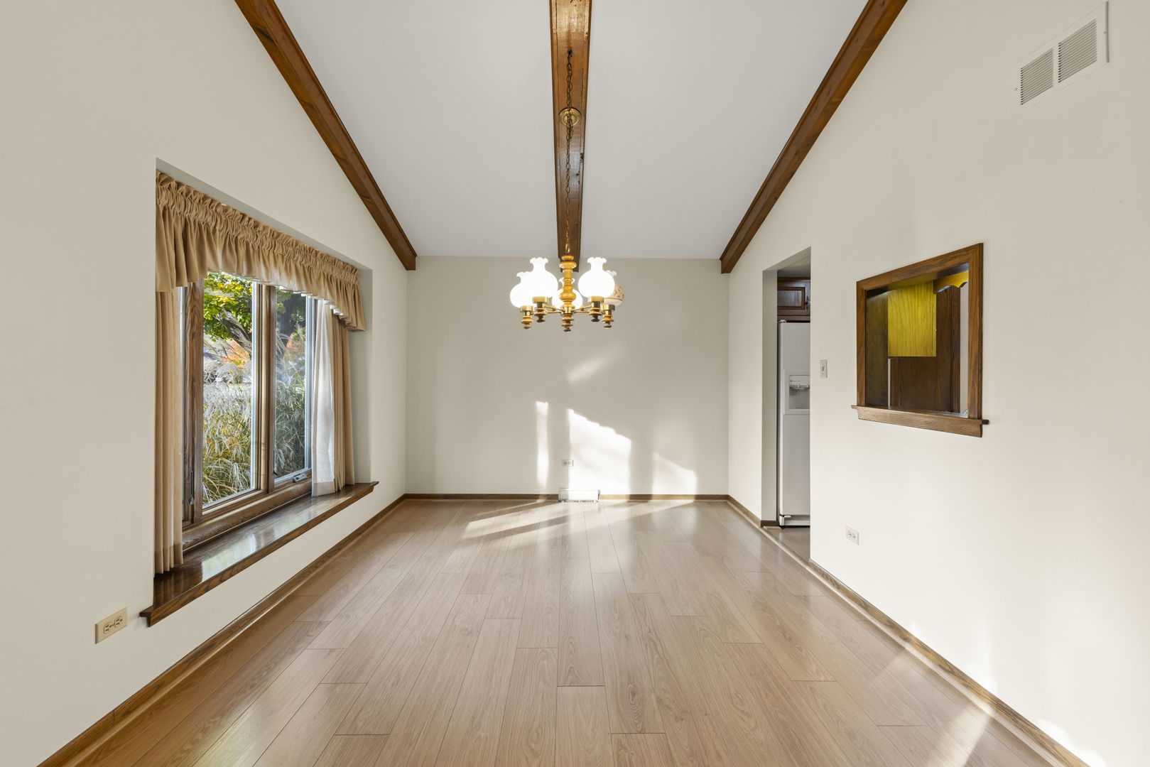 3068 Hickory Road Homewood, IL 60430 - Photo 6 of 44 a view of an empty room with window