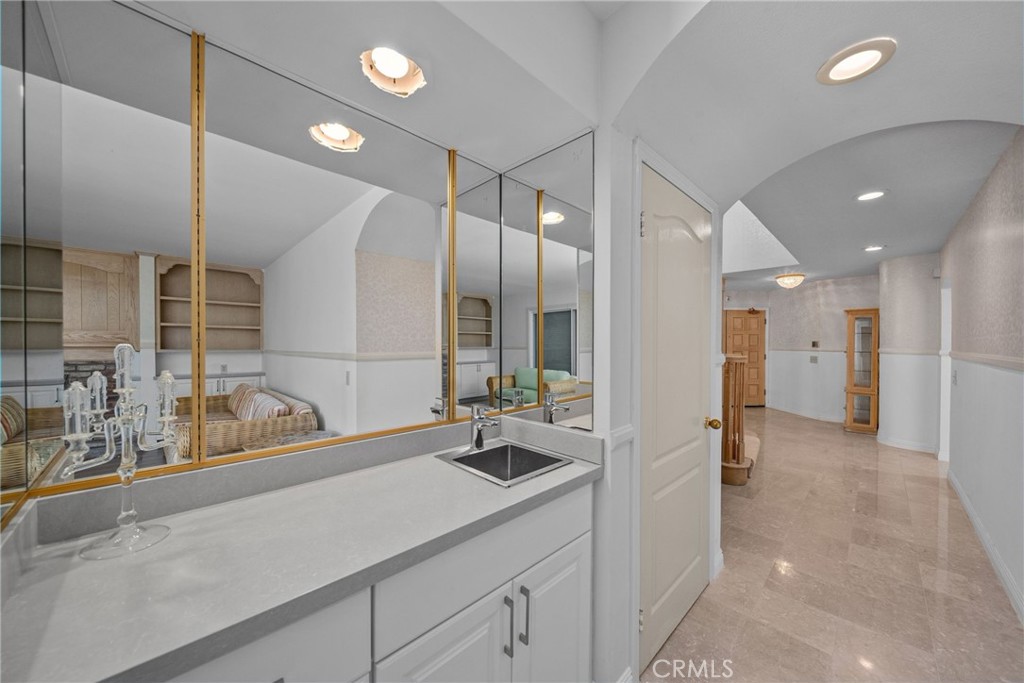 12219 High View Ridge Northridge, CA 91326 - Photo 43 of 65 Gallery Image 43