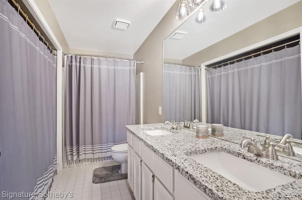 1355 Thames Drive Rochester Hills, MI 48307 - Photo 23 of 36
