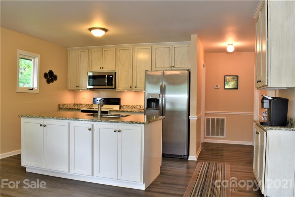 758 Shoreline Road Badin Lake, NC 28127 - Photo 8 of 48 Gallery Image 8