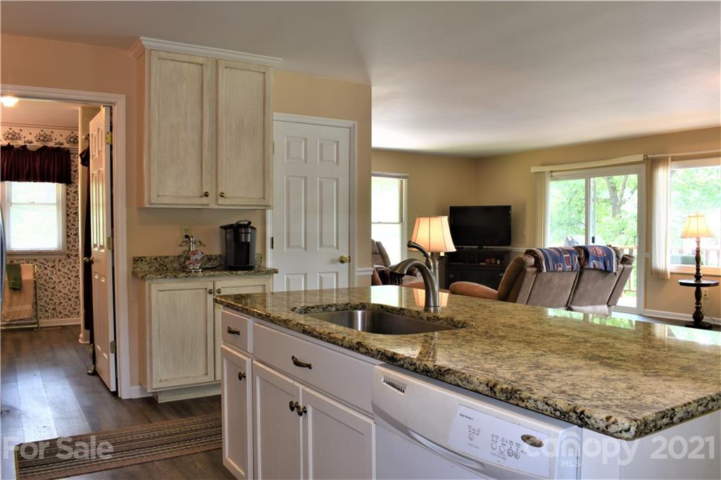 758 Shoreline Road Badin Lake, NC 28127 - Photo 9 of 48 Gallery Image 9