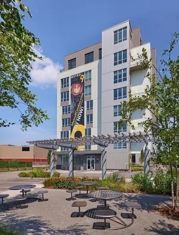 $3,000 | 9 Medford Street, Unit 410, Somerville, MA 02143