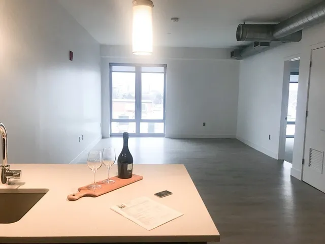 $3,000 | 9 Medford Street, Unit 410, Somerville, MA 02143