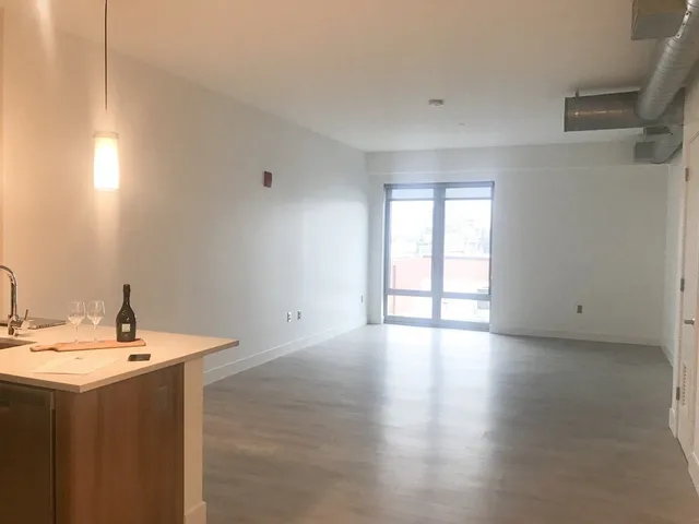 $3,000 | 9 Medford Street, Unit 410, Somerville, MA 02143