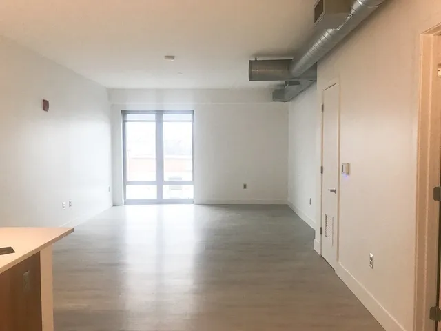 $3,000 | 9 Medford Street, Unit 410, Somerville, MA 02143