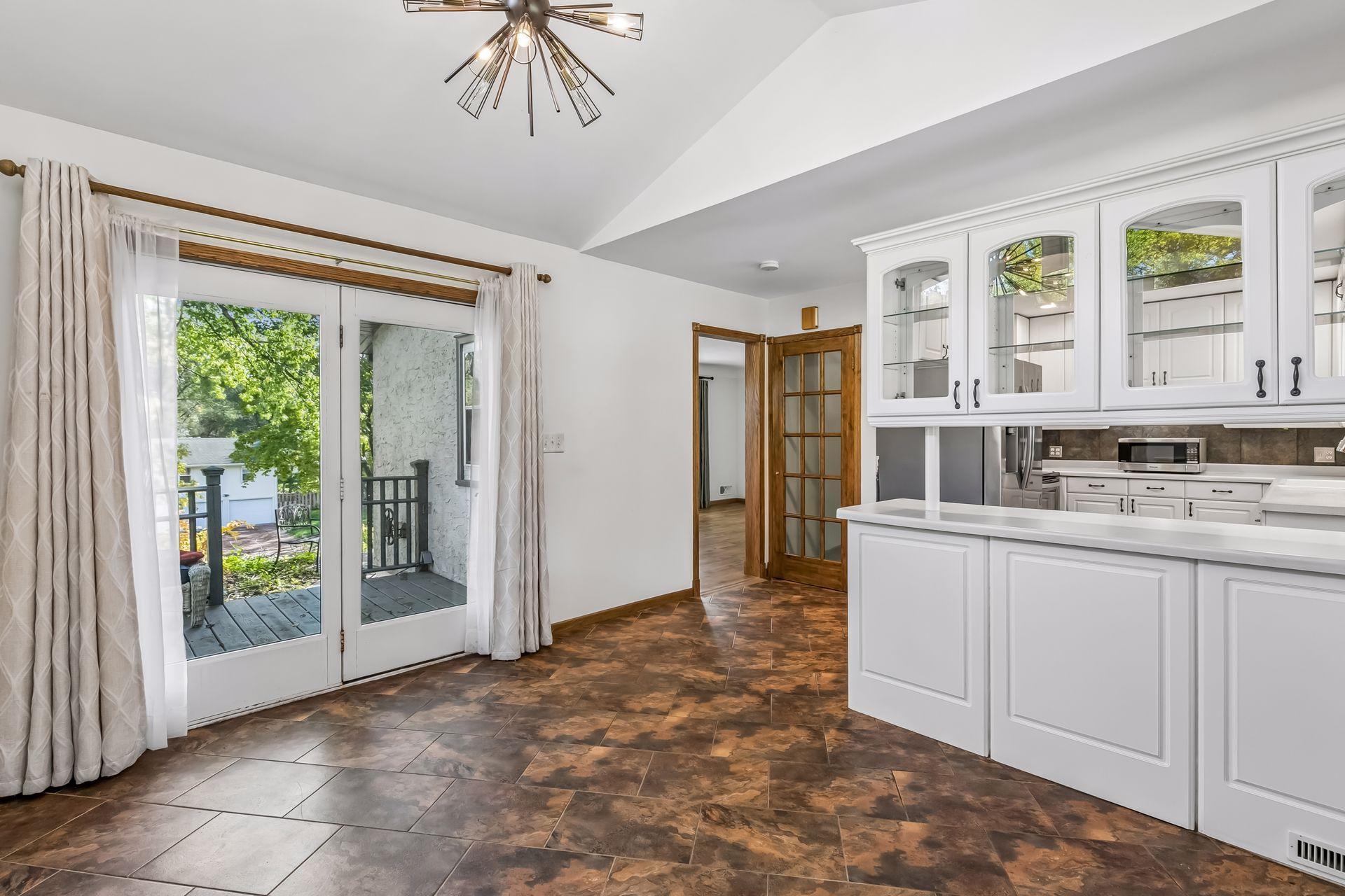 3209 Random Road Eagan, MN 55121 - Photo 11 of 42 Gallery Image 11