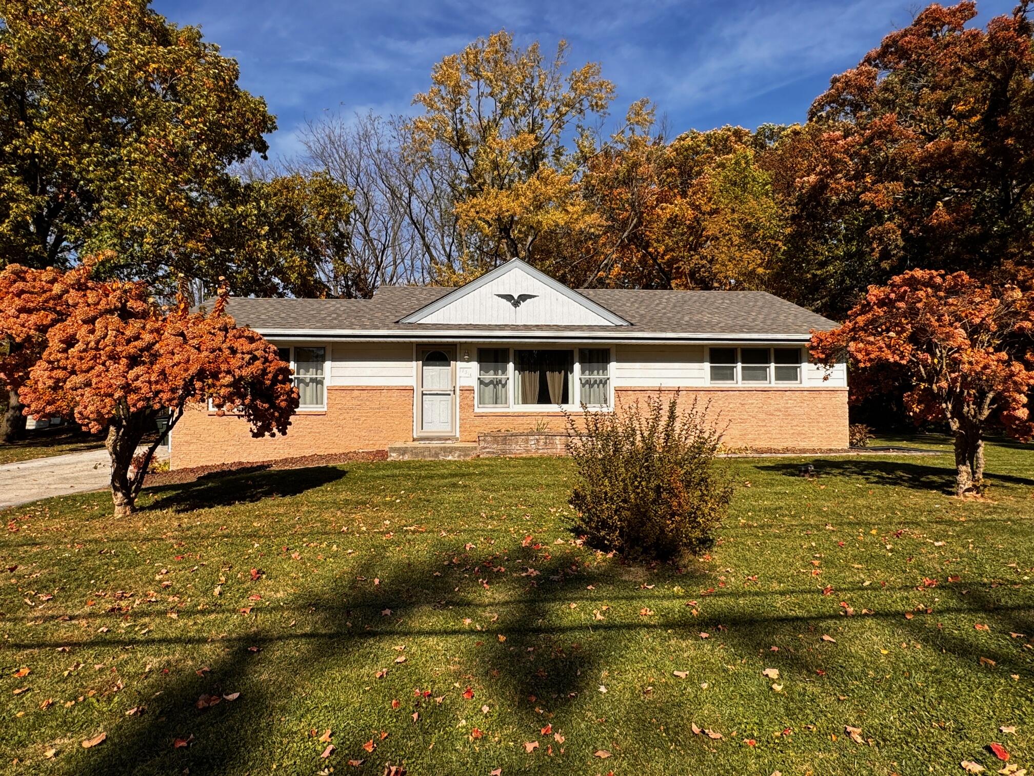 18310 Beloit Road New Berlin, WI 53146 - Photo 1 of 1 Welcome Home!