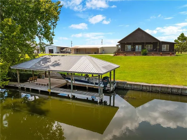$560,000 | 4885 Highway 494, Natchez, LA 71456