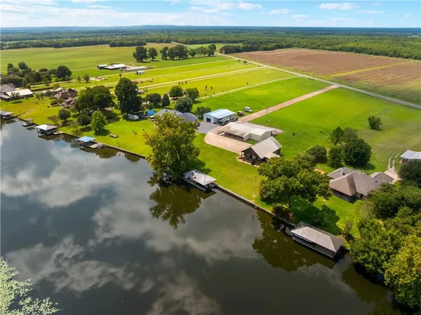 $560,000 | 4885 Highway 494, Natchez, LA 71456