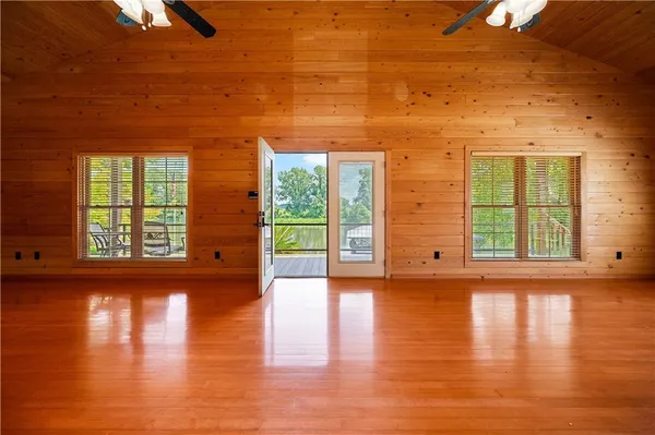 $560,000 | 4885 Highway 494, Natchez, LA 71456