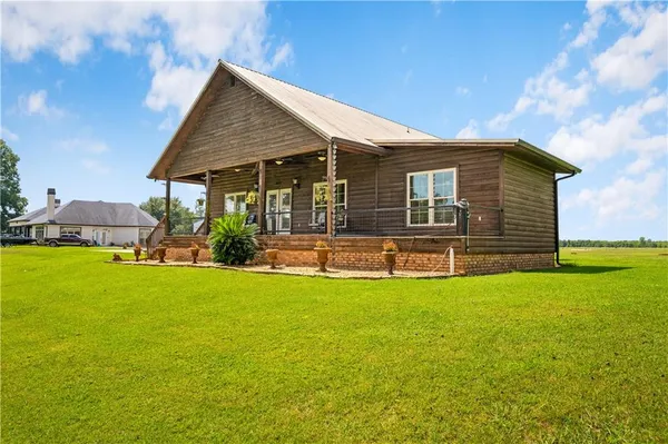 $560,000 | 4885 Highway 494, Natchez, LA 71456