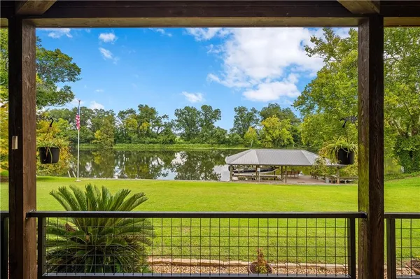 $560,000 | 4885 Highway 494, Natchez, LA 71456