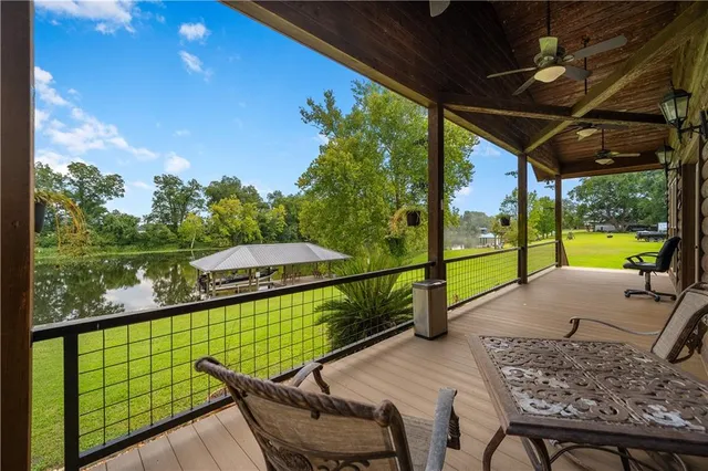 $590,000 | 4885 Highway 494, Natchez, LA 71456