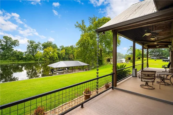 $560,000 | 4885 Highway 494, Natchez, LA 71456