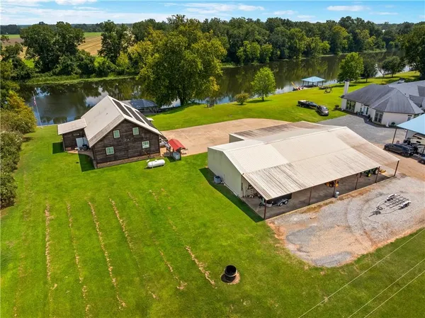 $560,000 | 4885 Highway 494, Natchez, LA 71456