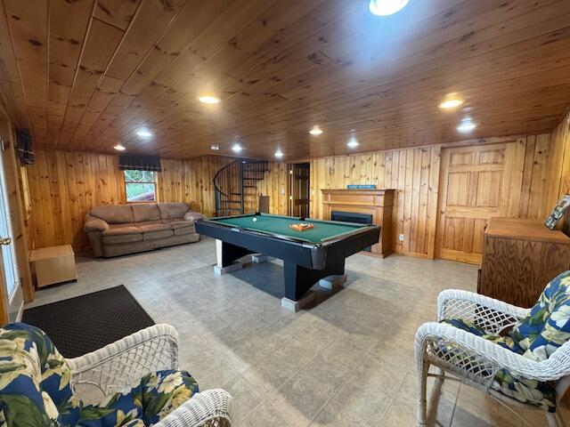320 Redcedar Lane Sidney, ME 04330 - Photo 31 of 59 familyroom