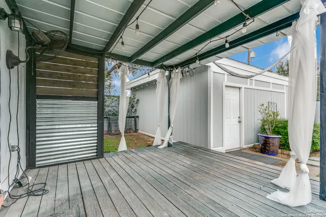 a view of outdoor space