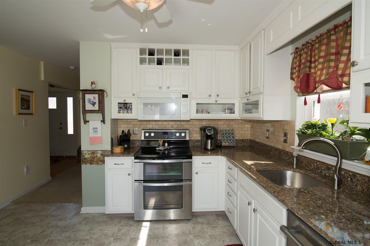 71 Holly Mill Road Bethlehem, NY 12158 - Photo 6 of 23 Photo 6