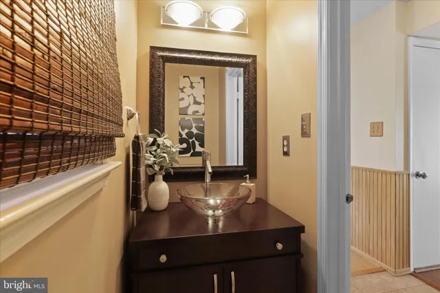 a view of a hallway with workspace