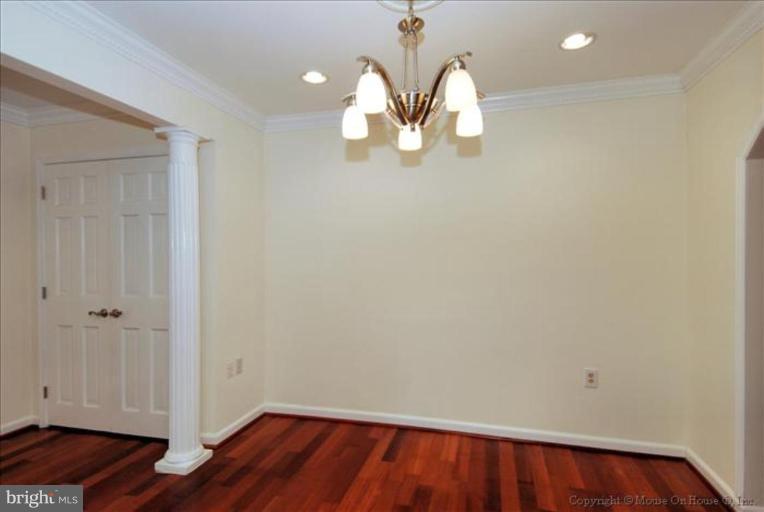 6612 Garrett Road Derwood, MD 20855 - Photo 11 of 30 Breakfast Area