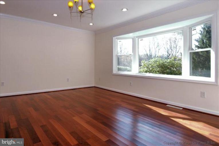 6612 Garrett Road Derwood, MD 20855 - Photo 12 of 30 Dining Area