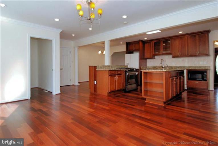 6612 Garrett Road Derwood, MD 20855 - Photo 15 of 30 Kitchen