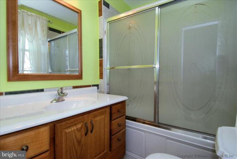 6612 Garrett Road Derwood, MD 20855 - Photo 24 of 30 Master Bath
