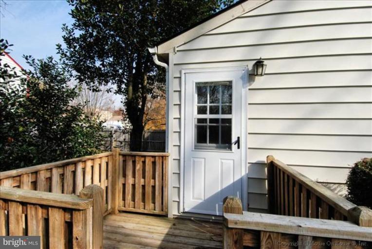 6612 Garrett Road Derwood, MD 20855 - Photo 26 of 30 Deck