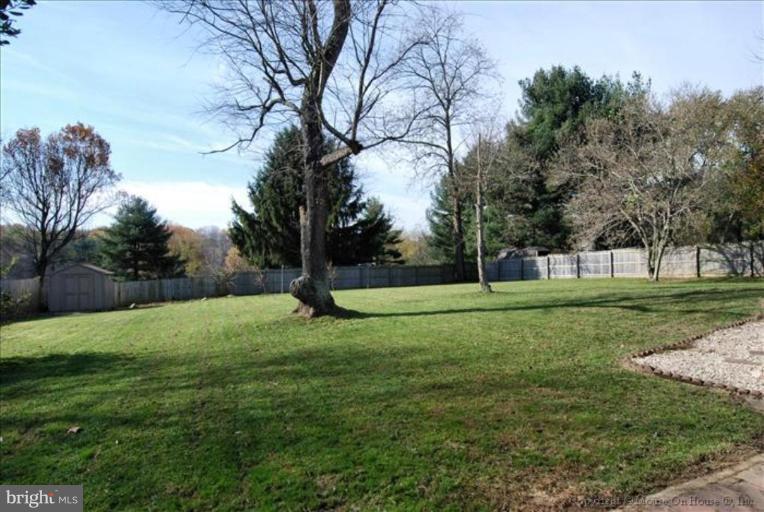 6612 Garrett Road Derwood, MD 20855 - Photo 28 of 30 Back yard