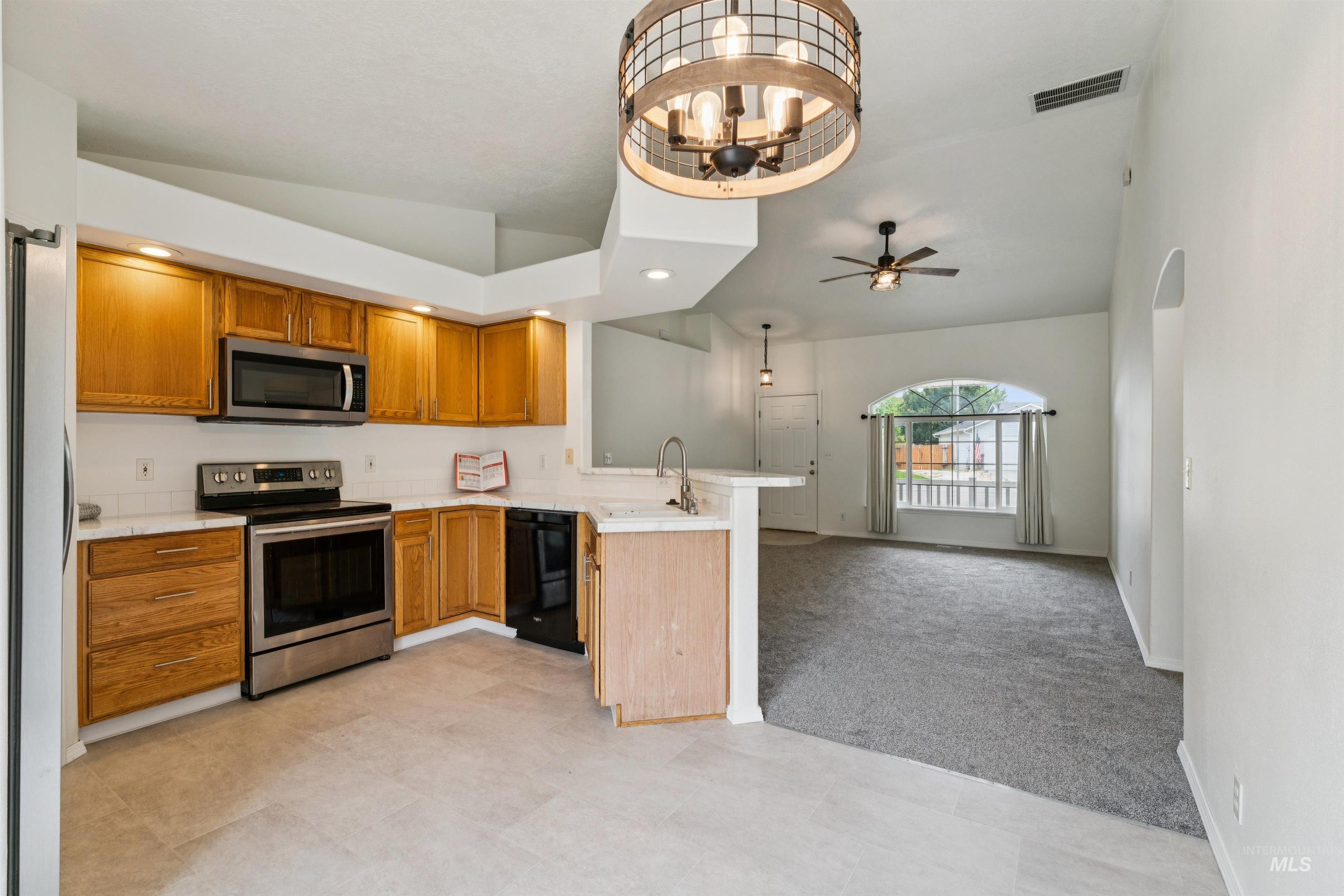 1007 West Honker Drive Meridian, ID 83642 - Photo 9 of 29