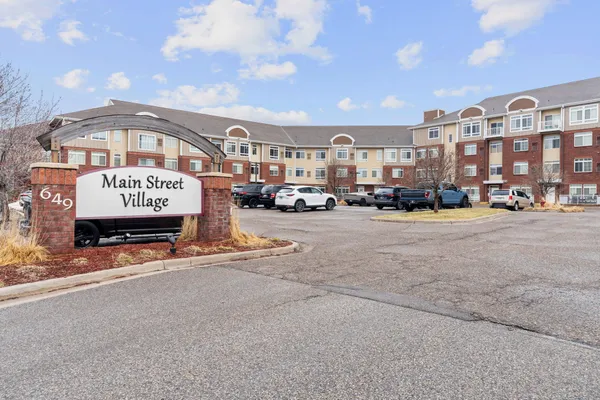 $162,000 | 649 Old Highway 8 Northwest, Unit 227, New Brighton, MN 55112