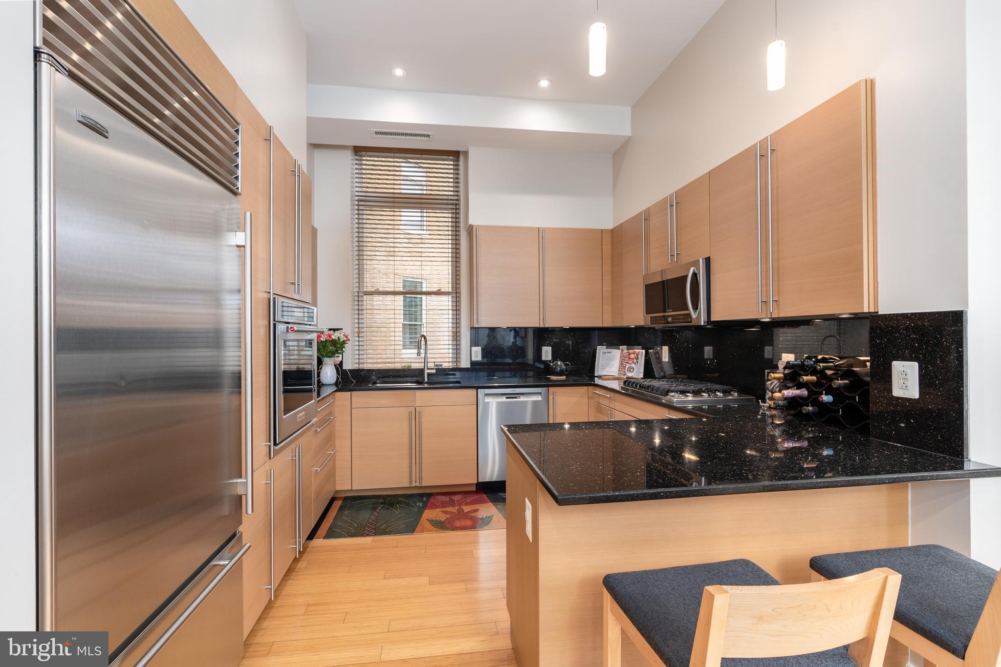 2425 L Street Northwest, Unit 314 Washington, DC 20037 - Photo 13 of 35 Kitchen