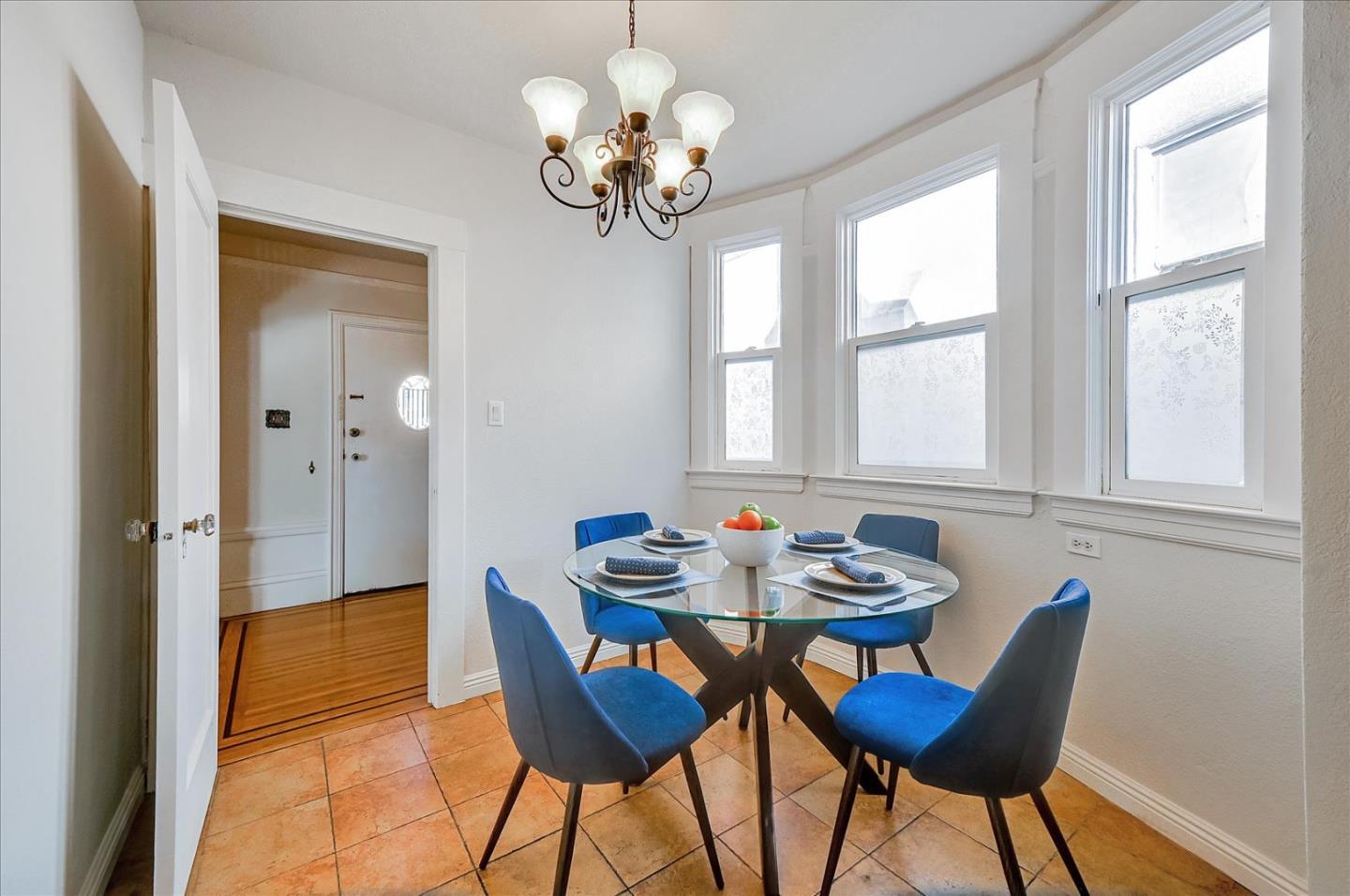 111 Genebern Way San Francisco, CA 94112 - Photo 17 of 37 a dining room with furniture and window