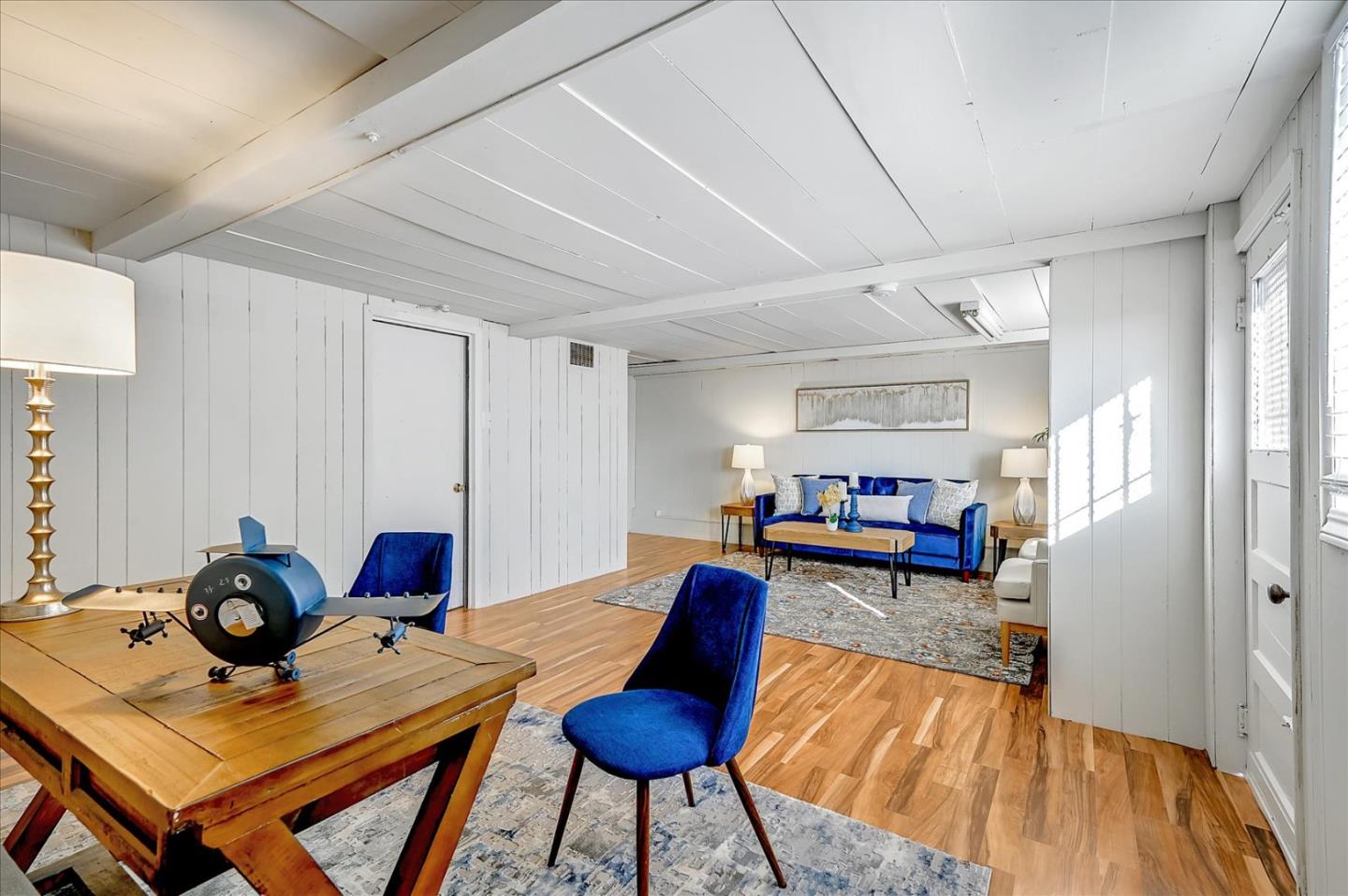 111 Genebern Way San Francisco, CA 94112 - Photo 20 of 37 a view of a dining room with furniture