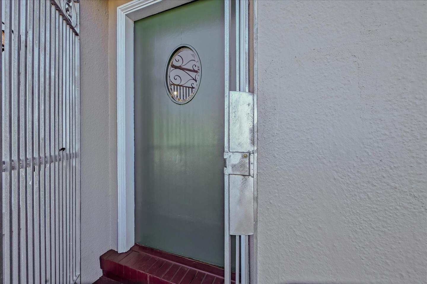 111 Genebern Way San Francisco, CA 94112 - Photo 3 of 37 a view of a hallway with elevator