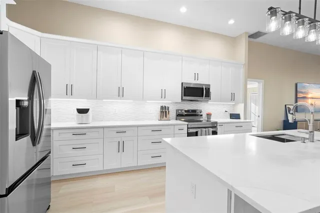 $649,000 | 1098 Needlewood Loop, Oviedo, FL 32765