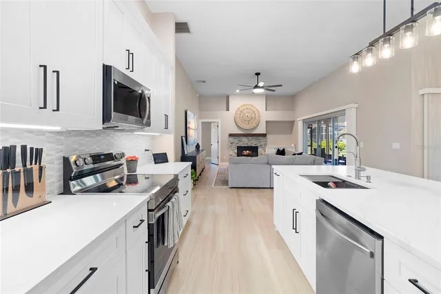 $649,000 | 1098 Needlewood Loop, Oviedo, FL 32765