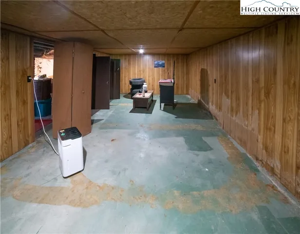 a view of a storage & utility room