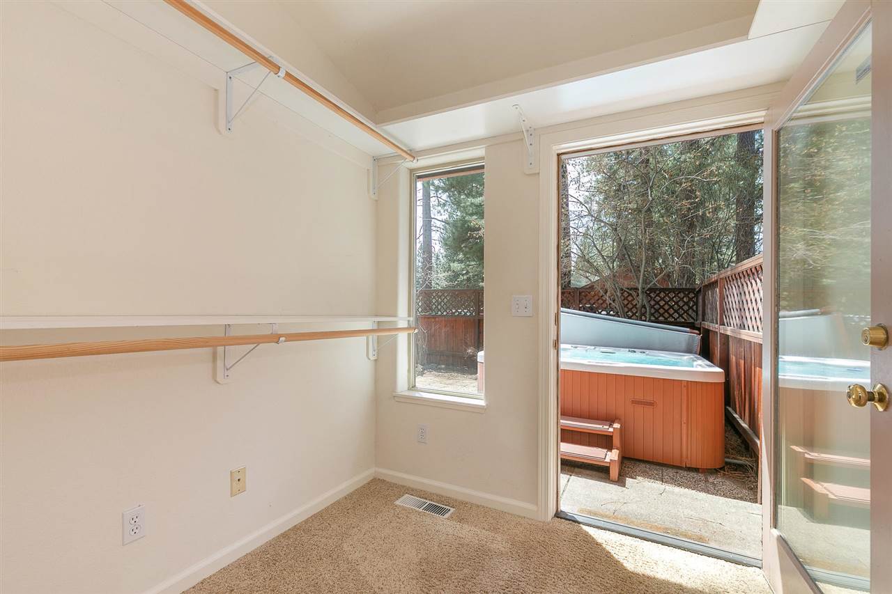 10611 Torrey Pine Road Truckee, CA 96161 - Photo 10 of 20 Gallery Image 10