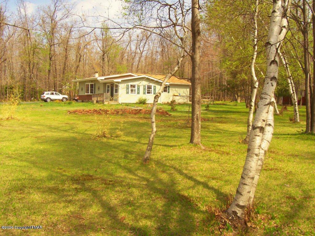 158 Cartwright Road Blakeslee, PA 18610 - Photo 4 of 15 FRONT PIC 2