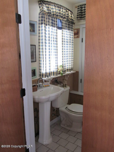 158 Cartwright Road Blakeslee, PA 18610 - Photo 10 of 15 FULL BATH