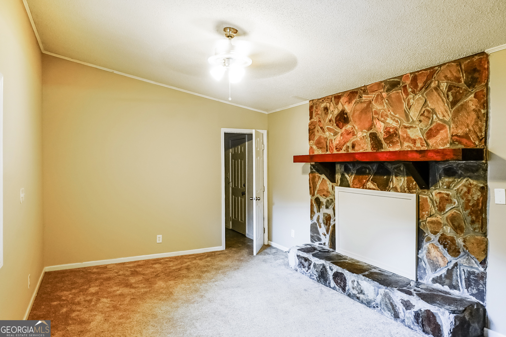 3762 Elkridge Drive Decatur, GA 30032 - Photo 2 of 16 a view of an outdoor space and a window