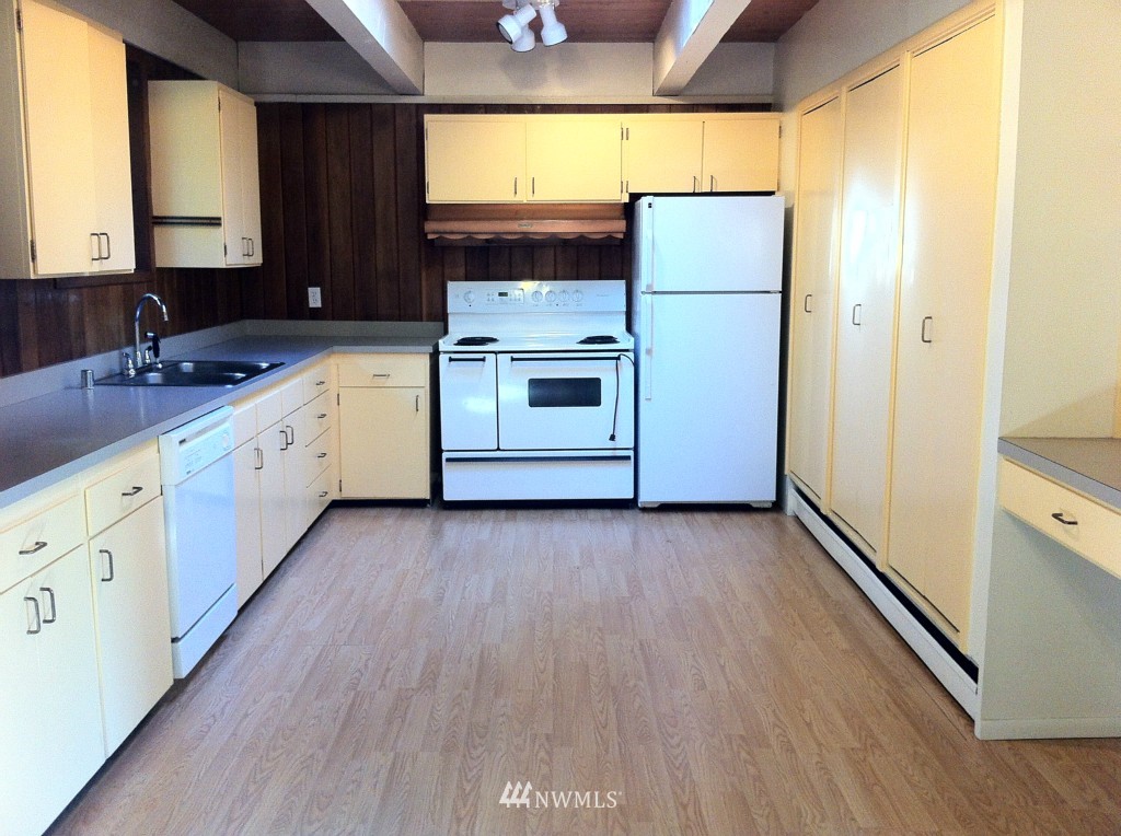 777 Chuckanut Shore Road Bellingham, WA 98229 - Photo 8 of 16
